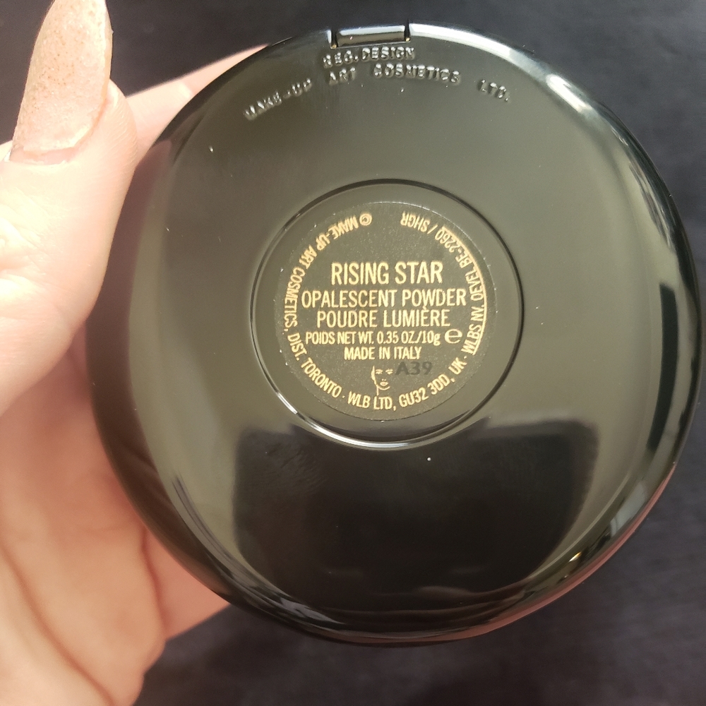 ⭐MAC COSMETICS OPALESCENT POWDER IN RISING STAR⭐ - Picture 7 of 8
